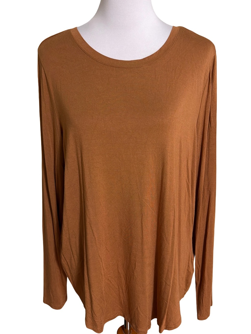 GAP LUXE Women's Long Sleeve Scoop Neck Top - Rust Brown